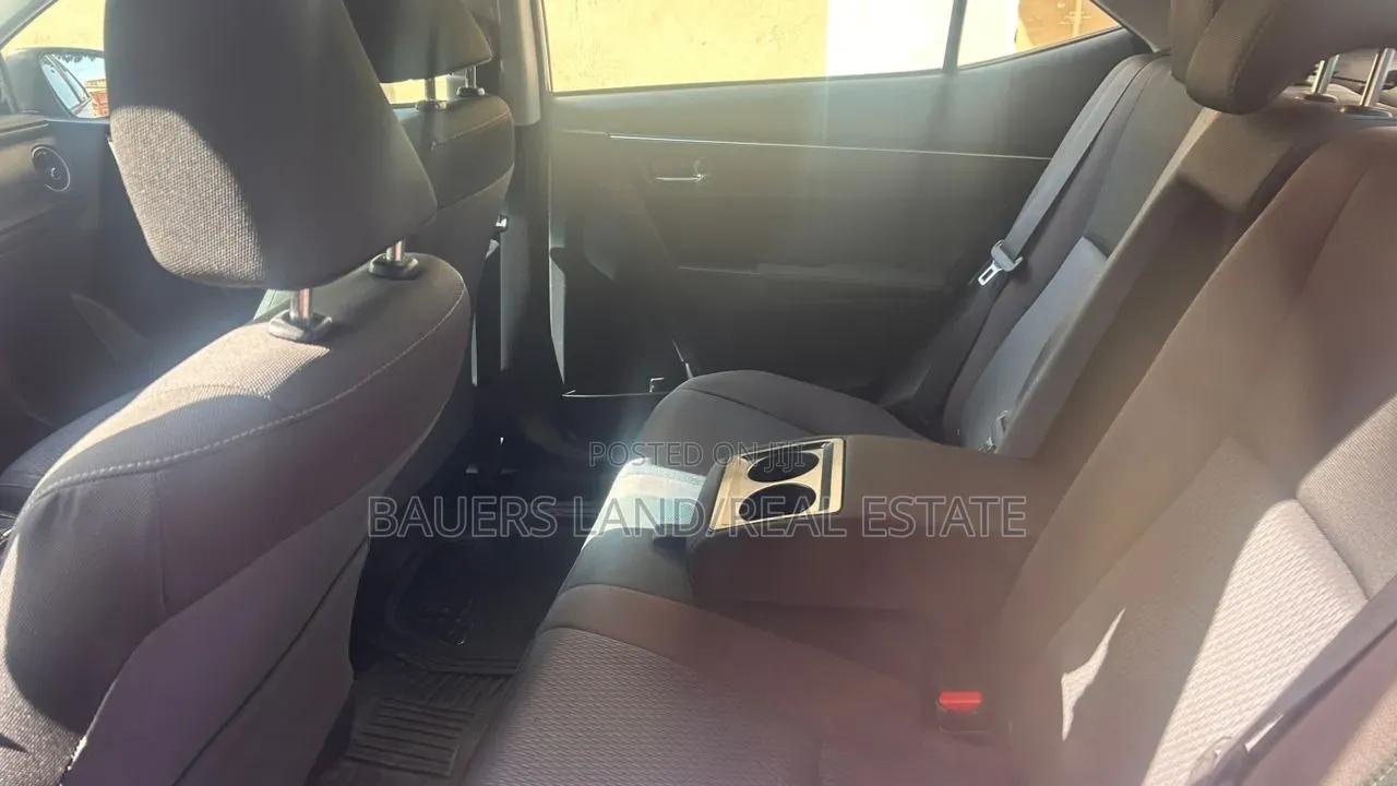 Toyota Corolla 2018 Red