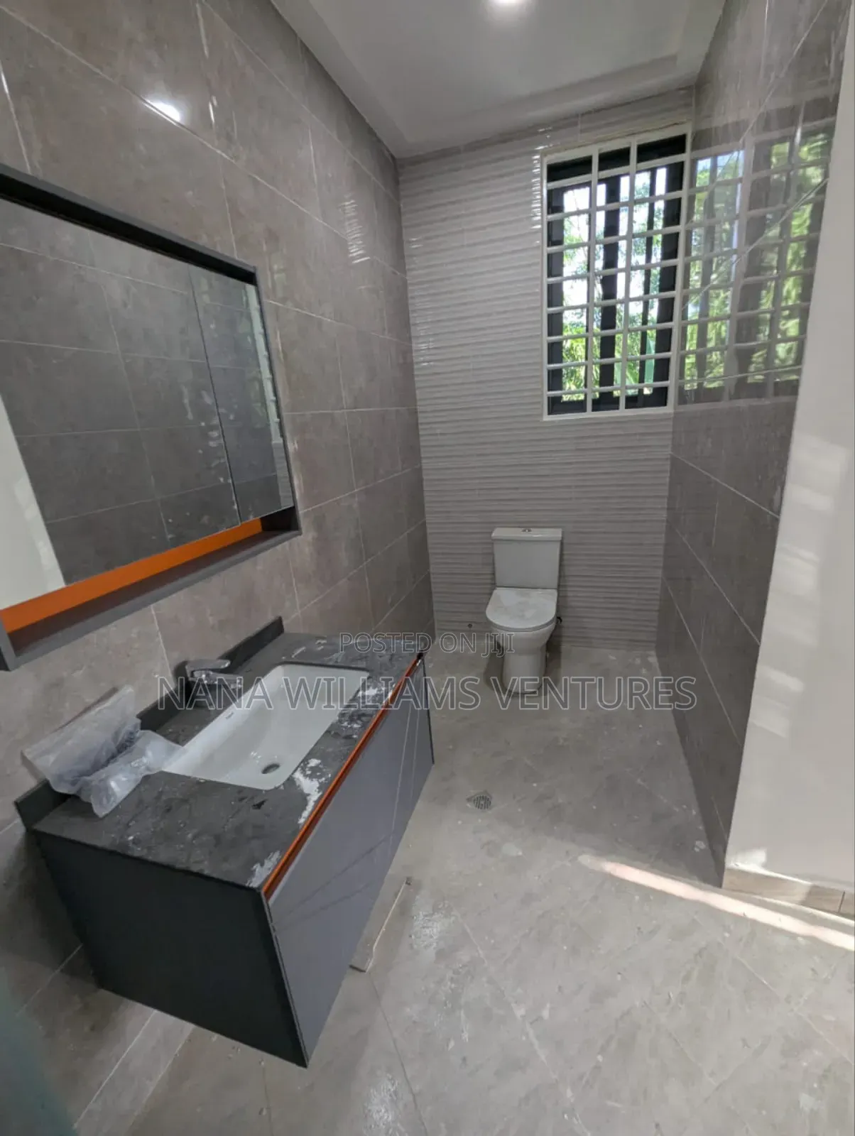 3bdrm Duplex in Kutunsa Amsaman, Amasaman for rent