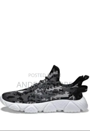 Men Sneakers Black and White Colour