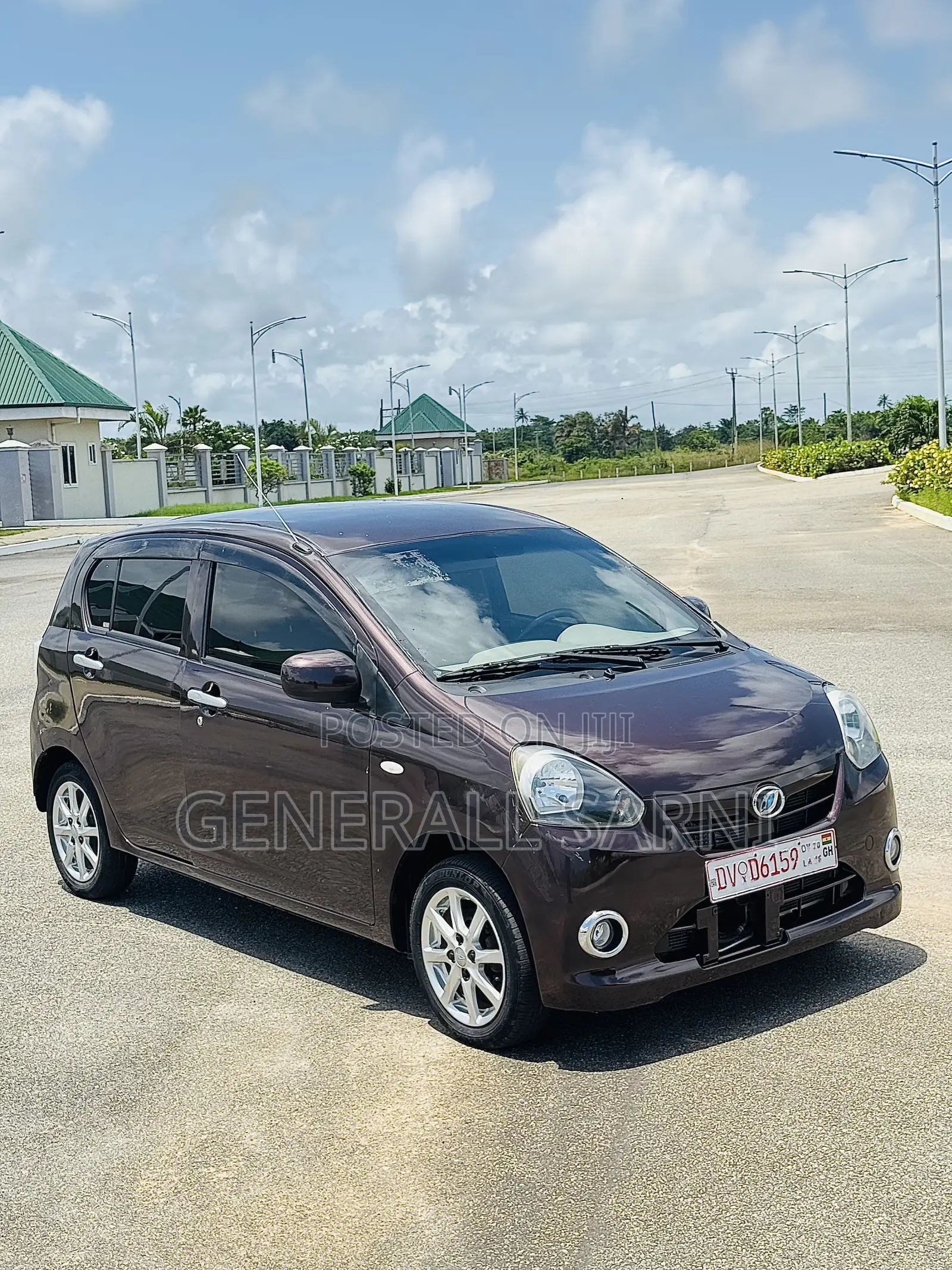 Daihatsu Mira 2016 Red