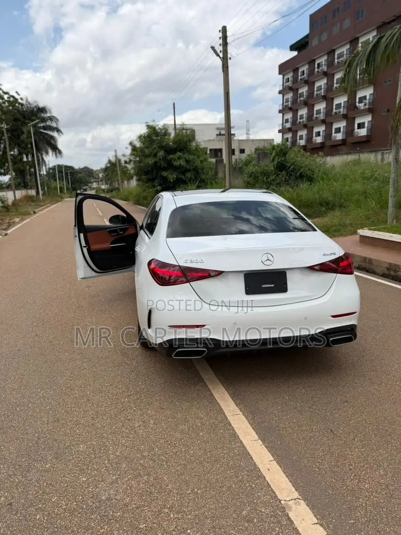 Mercedes-Benz C300 2022 White