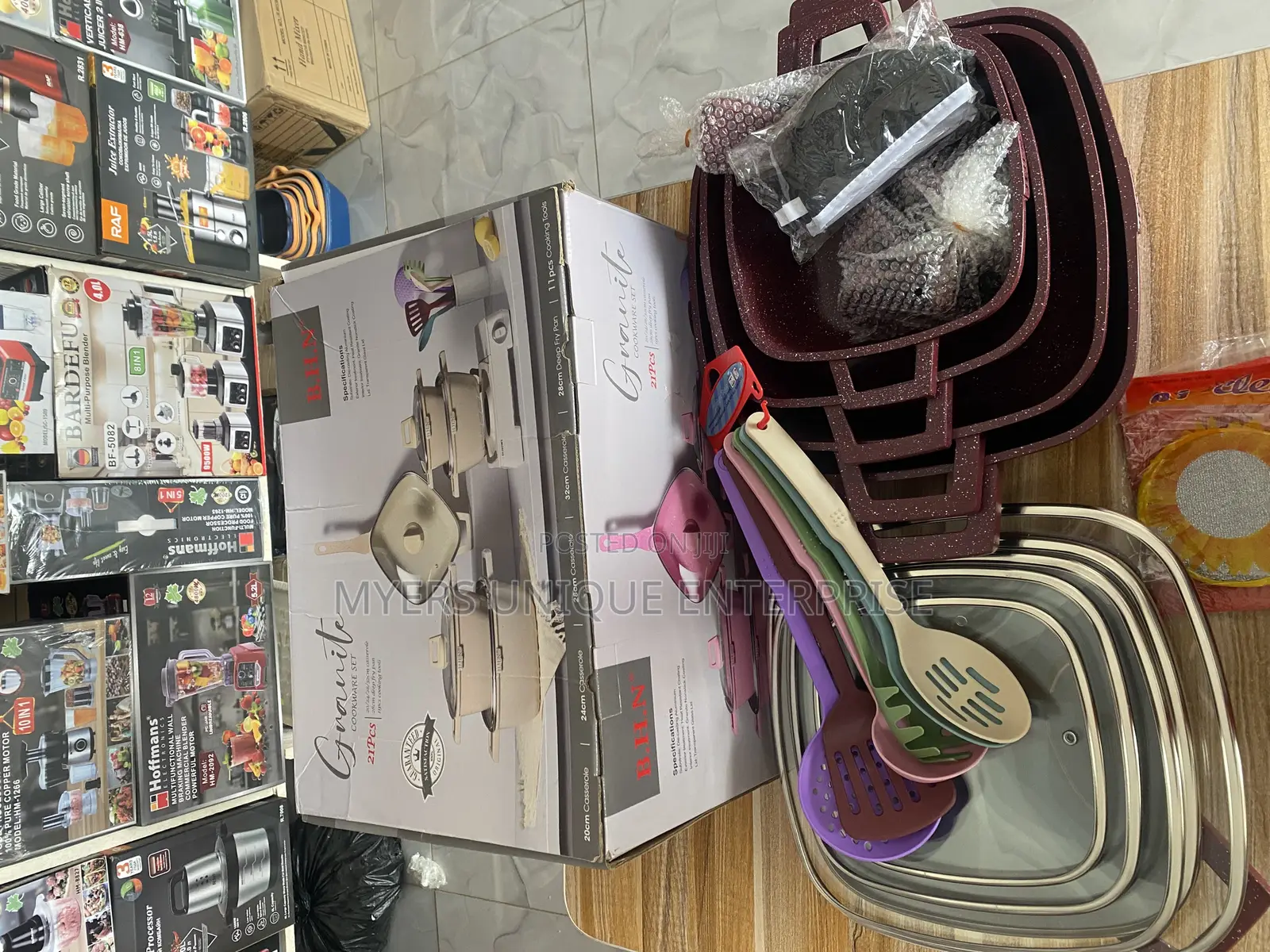 Granite Cookware Set to Use at Home