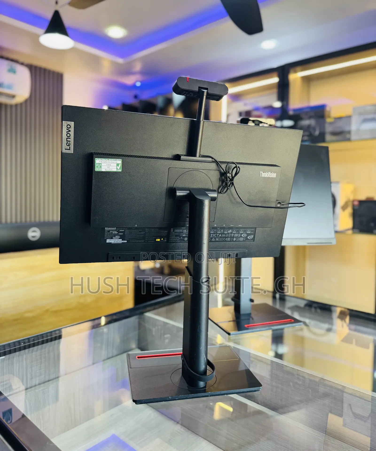24” Lenovo Thinkvision Usb - C Ips Webcam Edgeless Monitor
