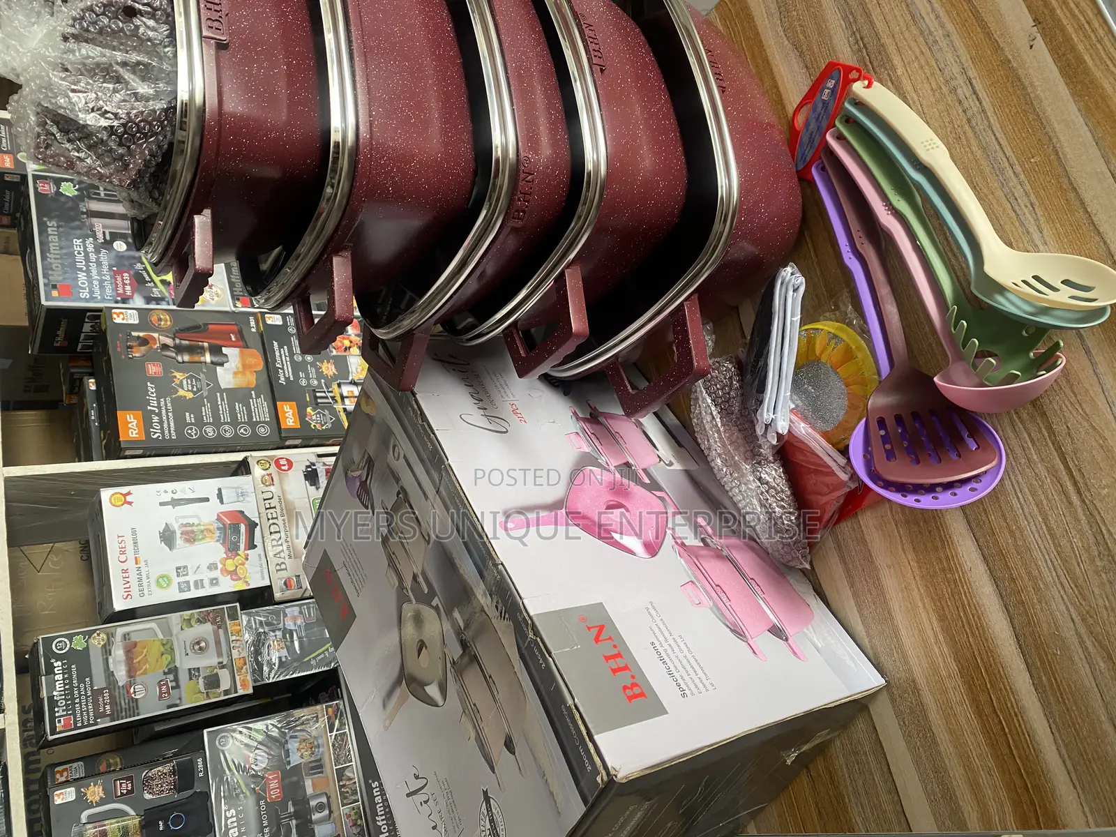 21 PCS Cookware Set Including Cooking Ladles, Apron, Etc.