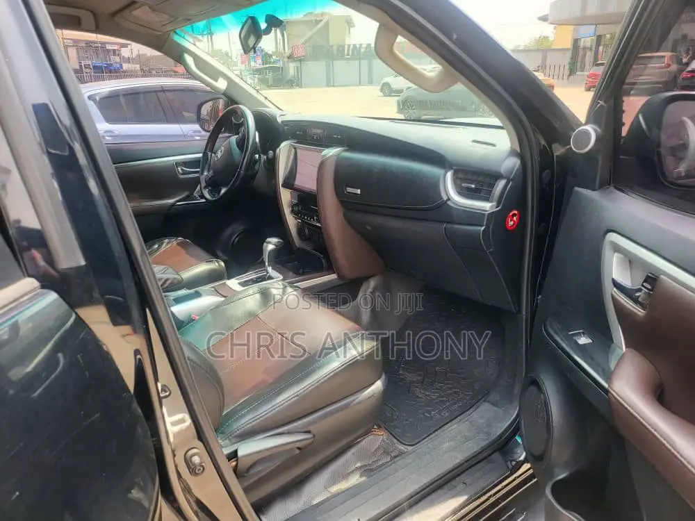 Toyota Fortuner 2.8 D AWD 2018 Black