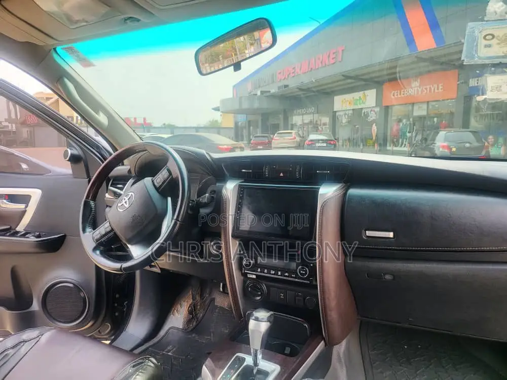 Toyota Fortuner 2.8 D AWD 2018 Black