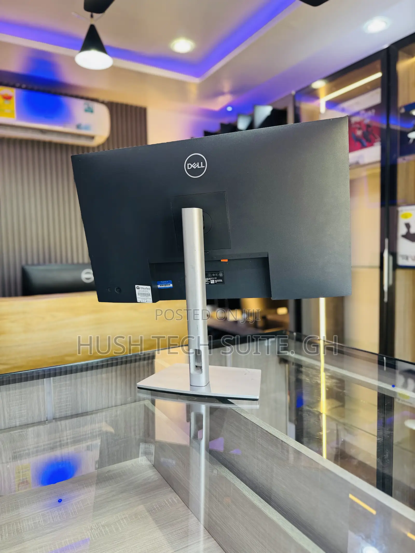 Dell 27” QHD 2569 X 1440 Ips Usb C Edgeless Display Monitor