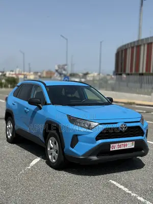Toyota RAV4 LE FWD 2019 Blue