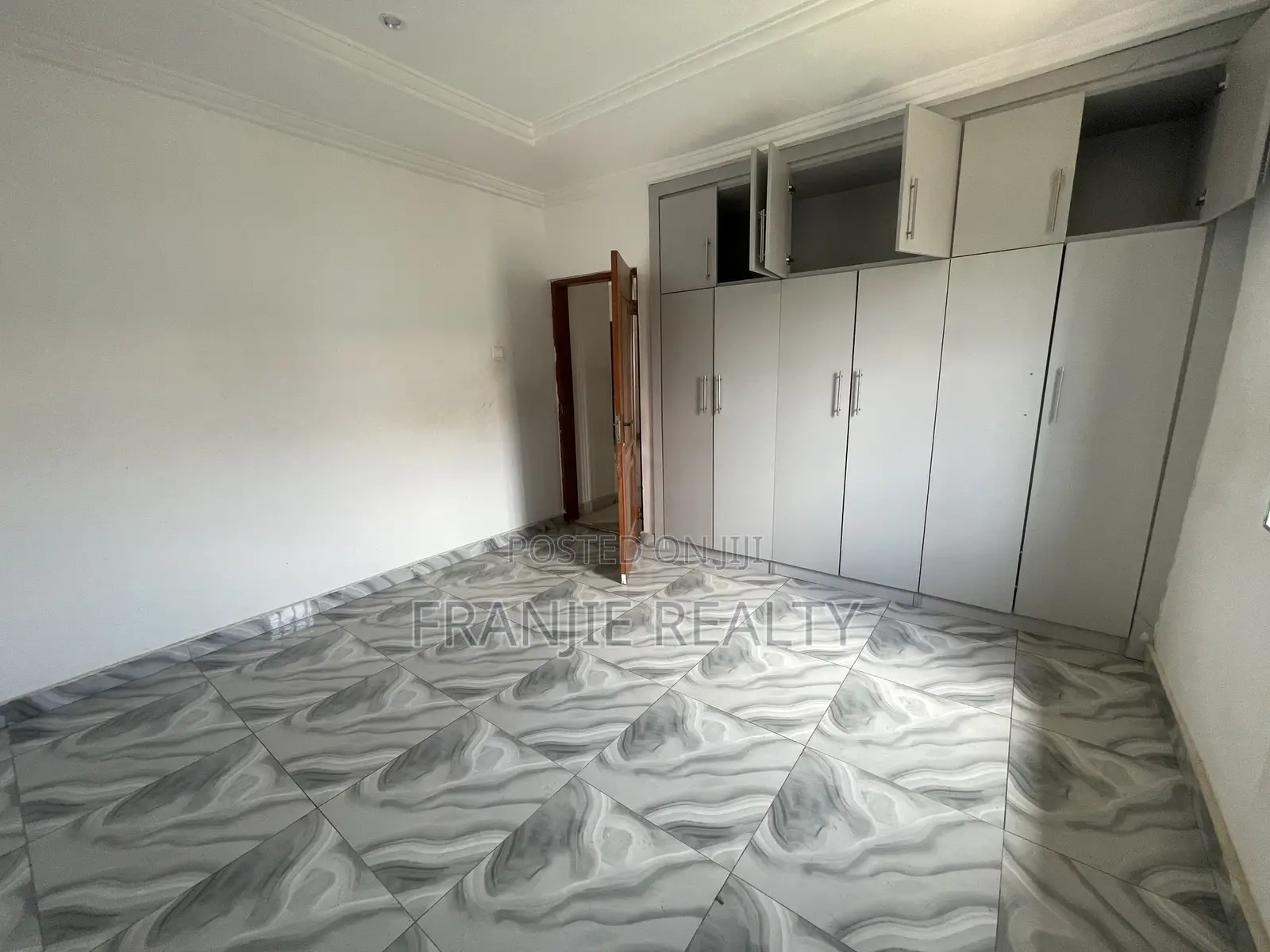 3bdrm Apartment in Franjie Realty, Weija for rent