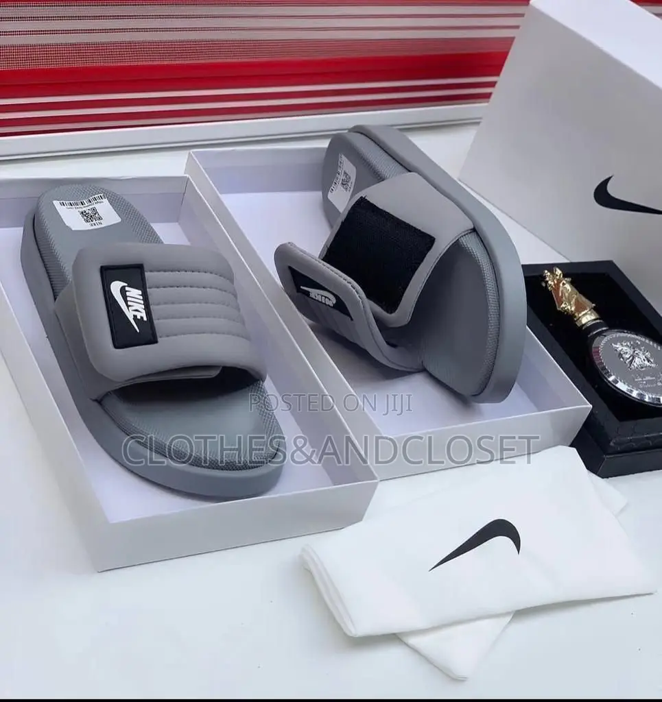 Nike Offcourt Slides