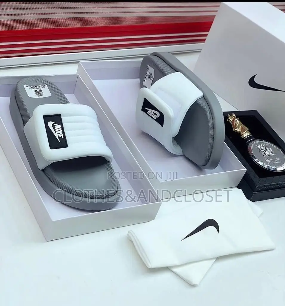 Nike Offcourt Slides