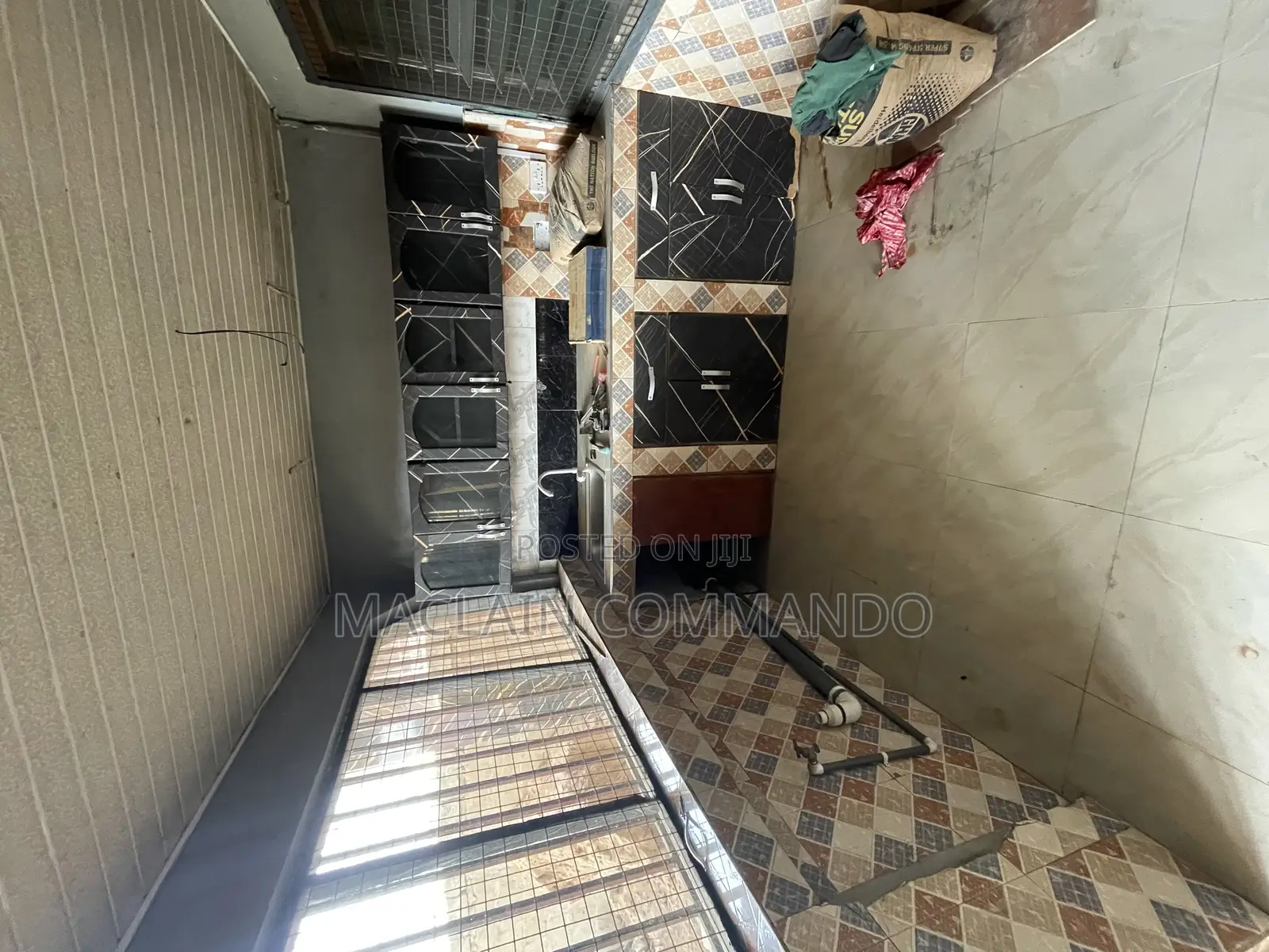 Furnished 1bdrm Room & Parlour in Maclain Commando, Ledzokuku-Krowor