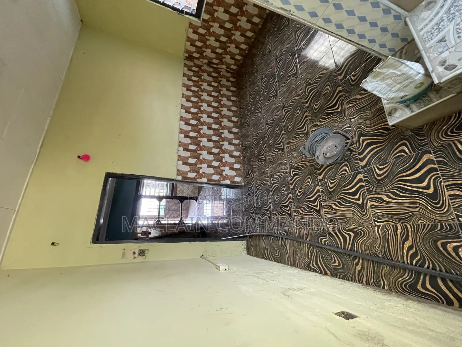 Furnished 1bdrm Room & Parlour in Maclain Commando, Ledzokuku-Krowor