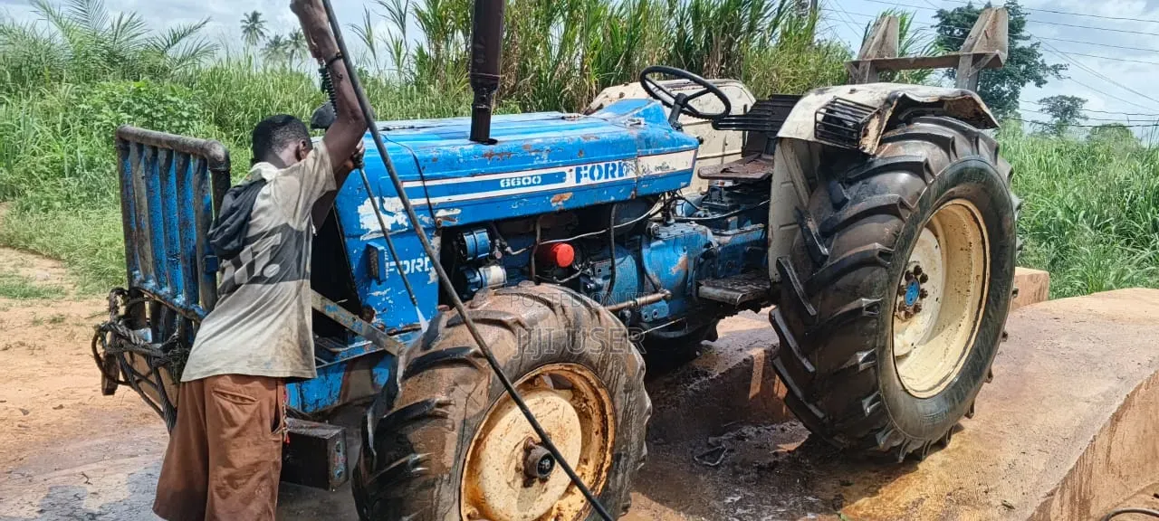Forestry Winch Tractor