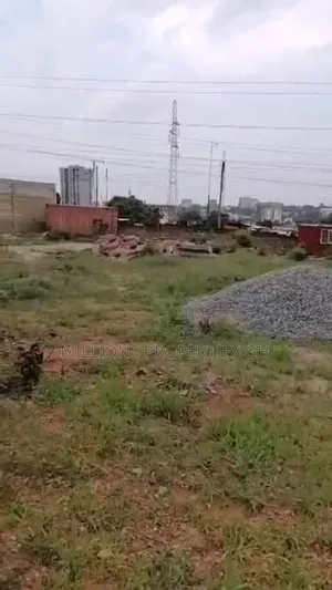 4 Plots by Road Pokuase-Ayawaso