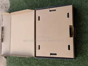 New Laptop MSI Creator 17 B11UE-224 32GB Intel Core i9 SSD 1T