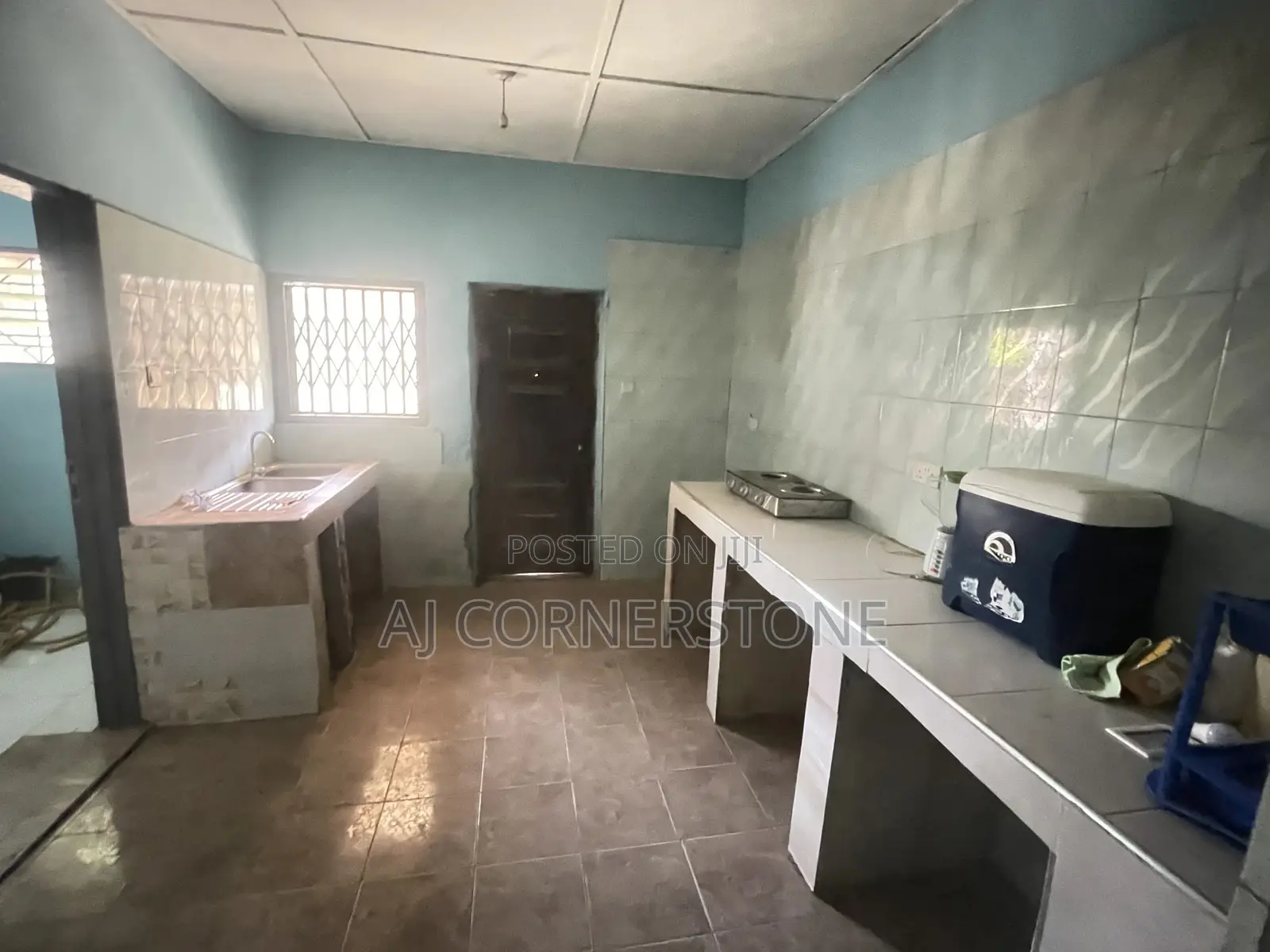 4bdrm Apartment in Amasaman for rent