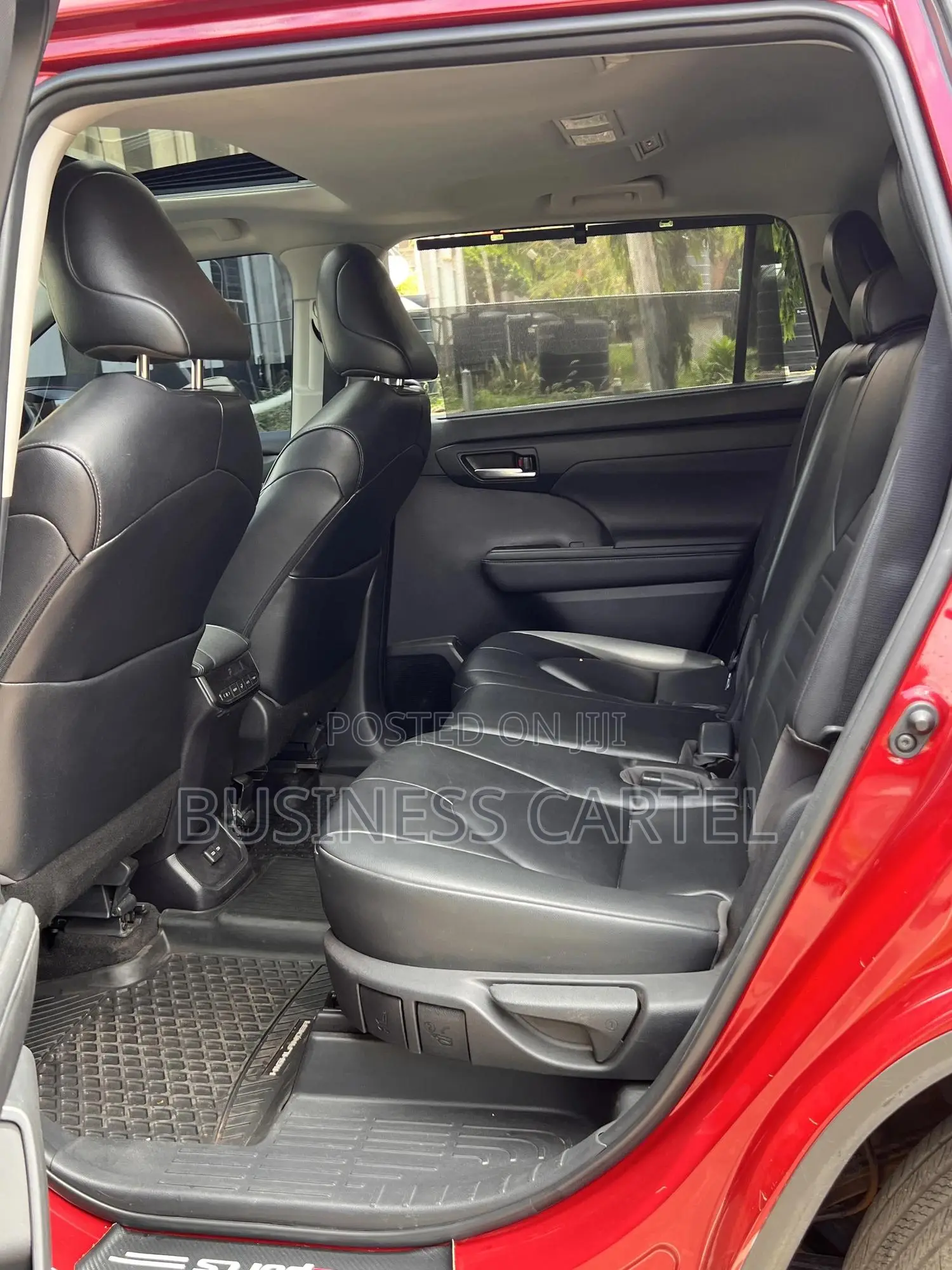 Toyota Highlander XLE AWD 2023 Brown