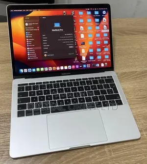 Laptop Apple MacBook Pro 2017 16GB Intel Core i7 SSD 256GB