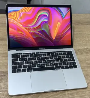 Laptop Apple MacBook Pro 2017 16GB Intel Core i7 SSD 256GB