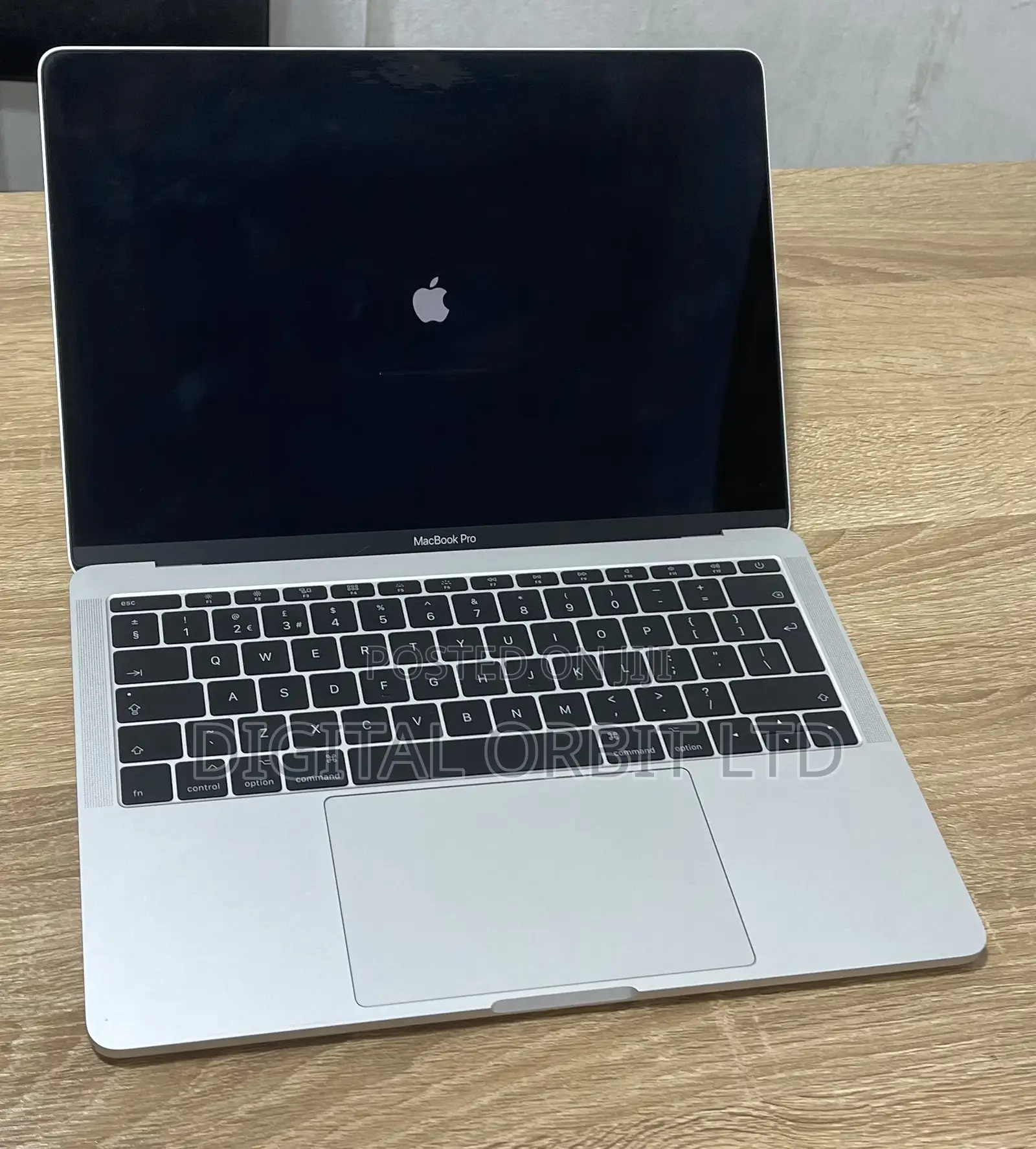 Laptop Apple MacBook Pro 2017 16GB Intel Core i7 SSD 256GB