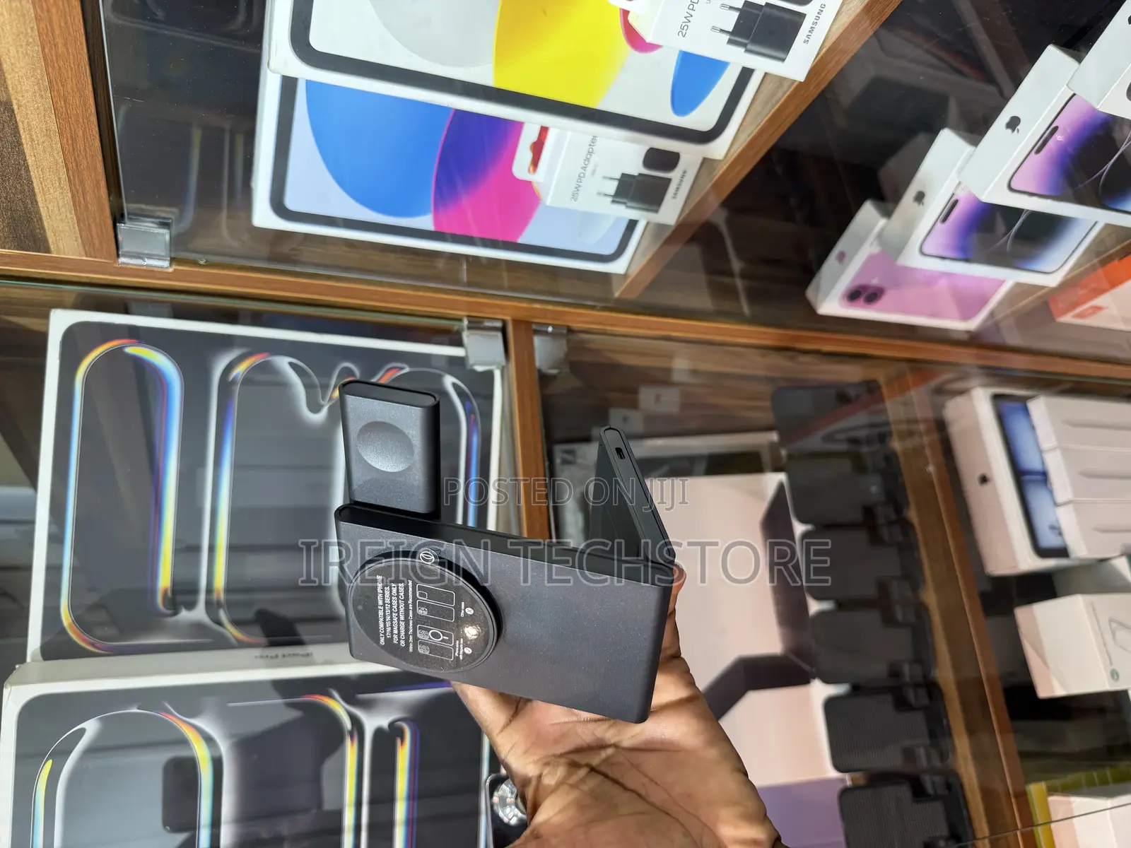 Magnetic Wireless Charger