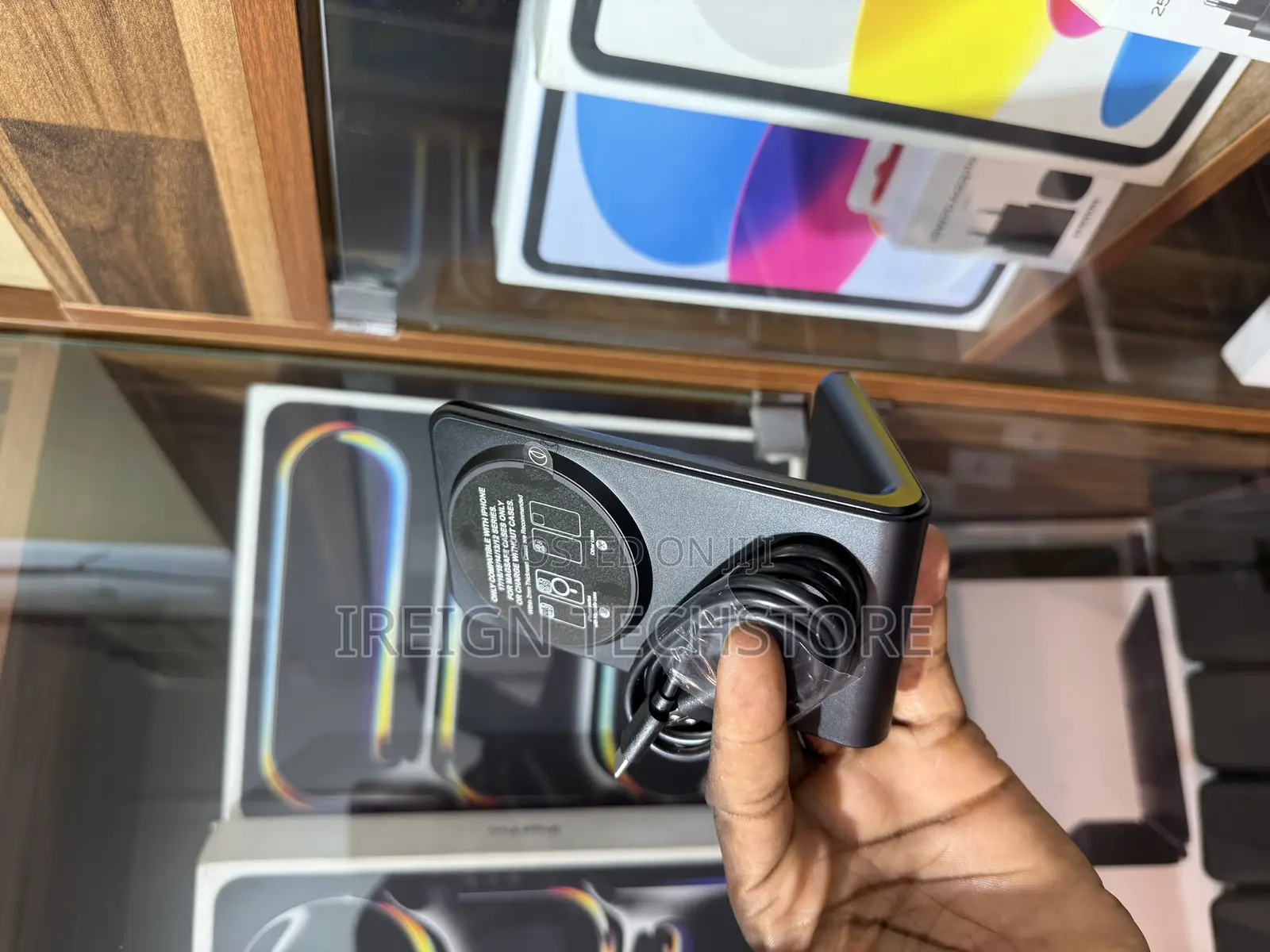 Magnetic Wireless Charger