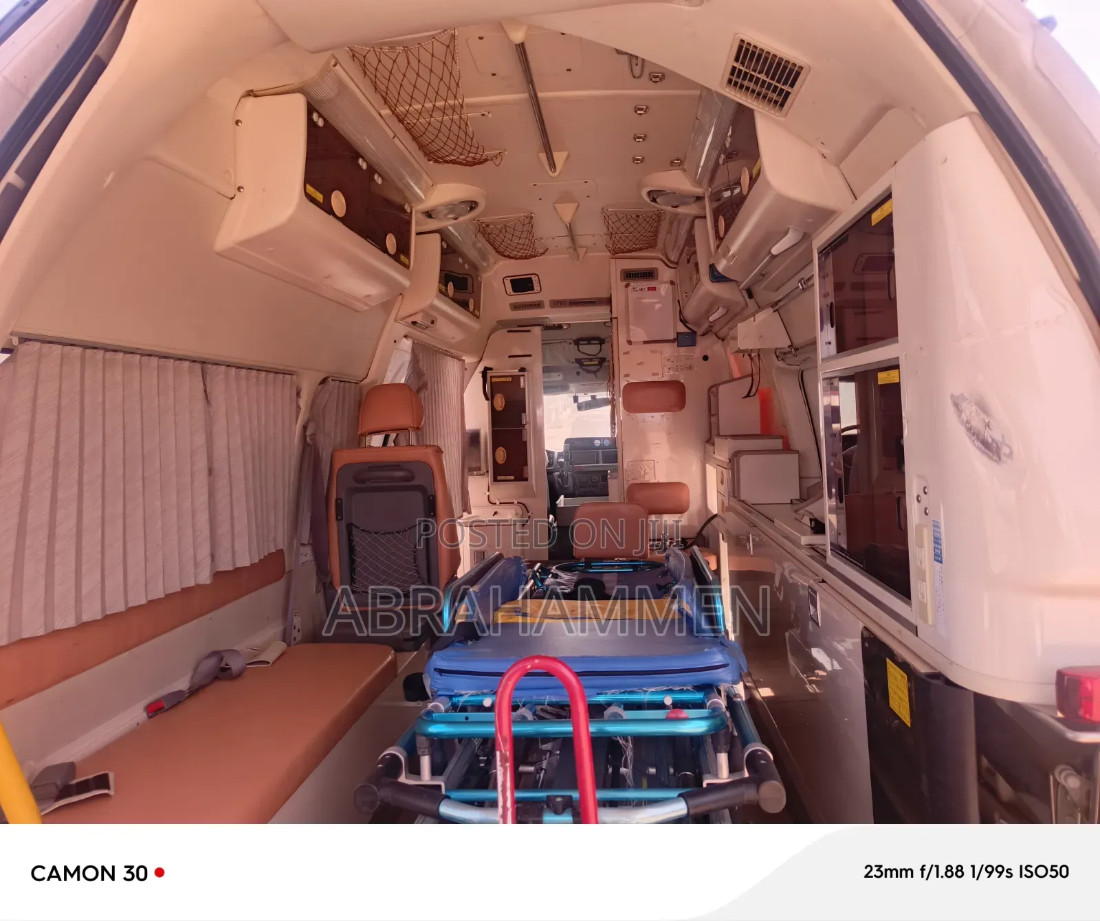 Toyota HiAce 2013 White