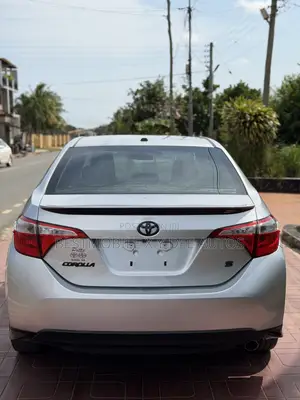 Toyota Corolla 2016 Silver