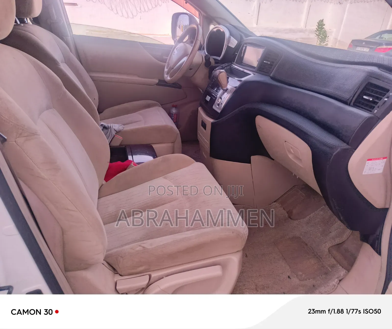 Nissan Caravan (Urvan) 2014 White