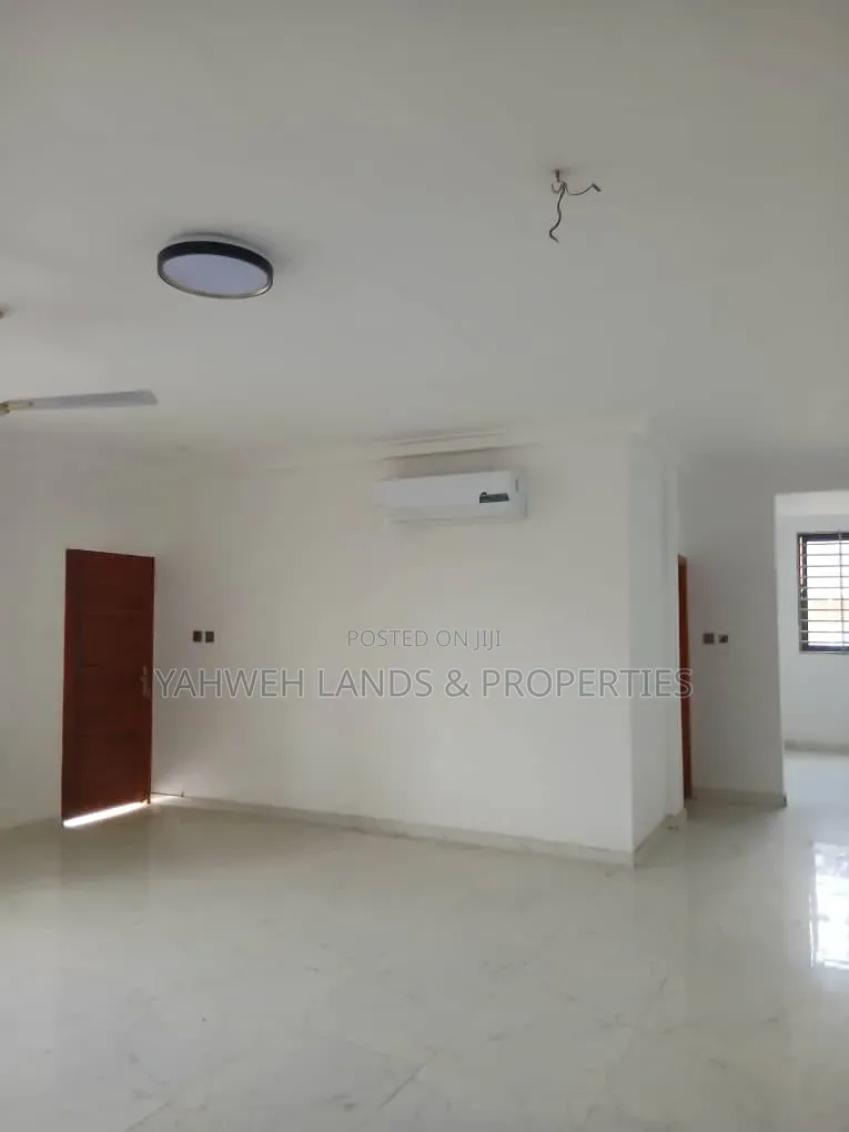 2bdrm Apartment in Sakumono for rent