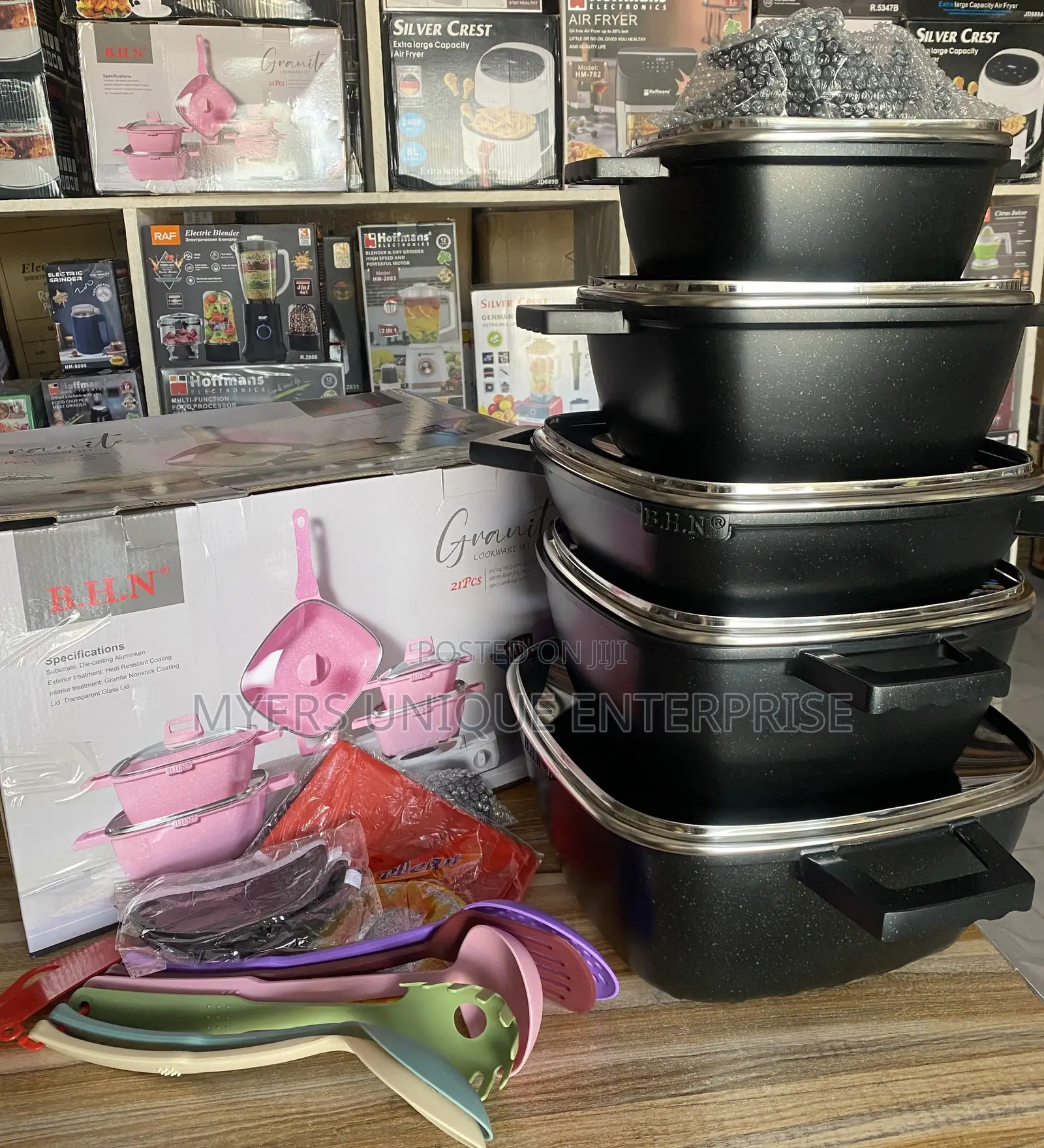 B.H.N Cookware Set ( 21 PCS ) Having Transparent Lids