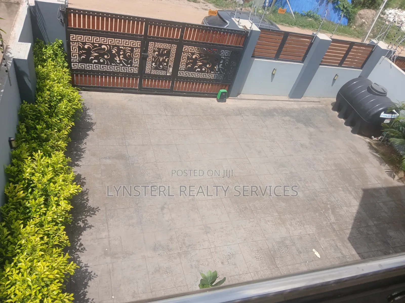 4bdrm Duplex in Oyarifa Mall Area for sale