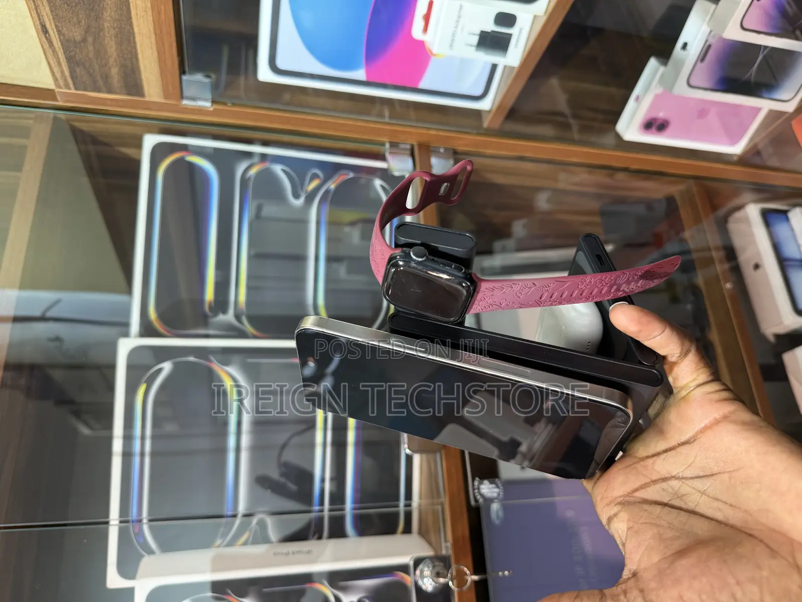 Qi2 3 in 1 Magnetic Wireless Charger
