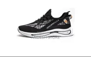 Men Sneakers Black and White Colour