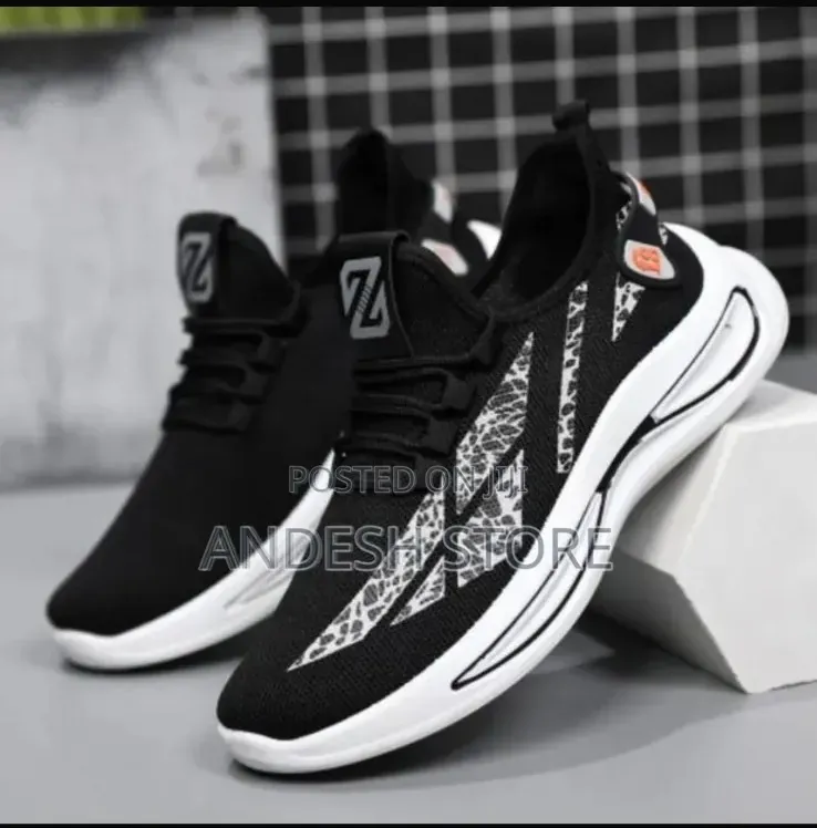 Men Sneakers White, Black And White Colour