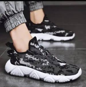 Men Sneakers White, Black And White Colour