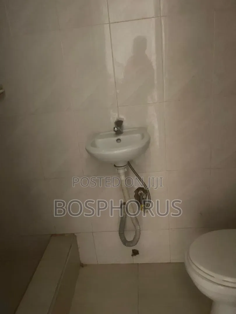 2bdrm Apartment in Mils 7, Mile 7 for rent