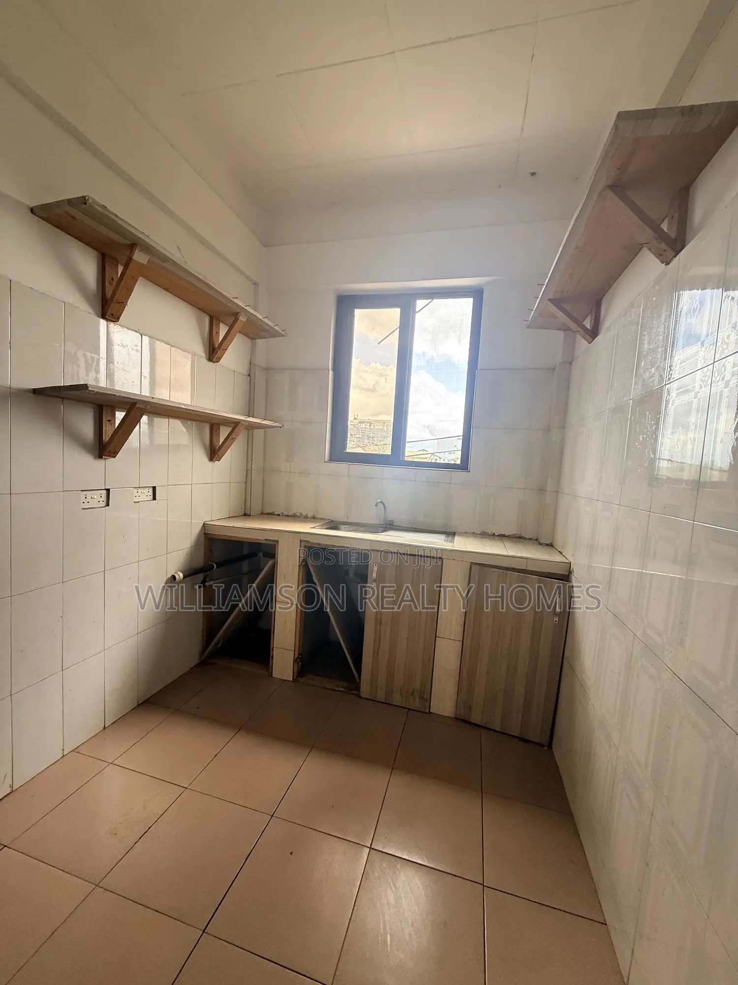 1bdrm Apartment in Community 20 Estate, Spintex for rent