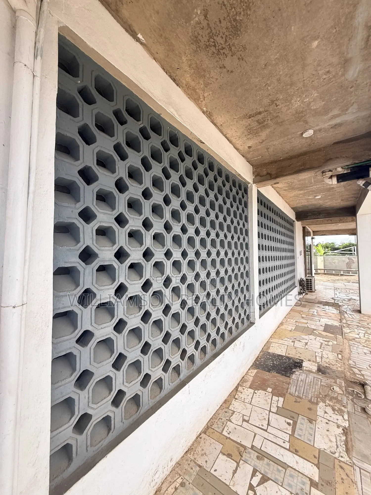1bdrm Apartment in Community 20 Estate, Spintex for rent