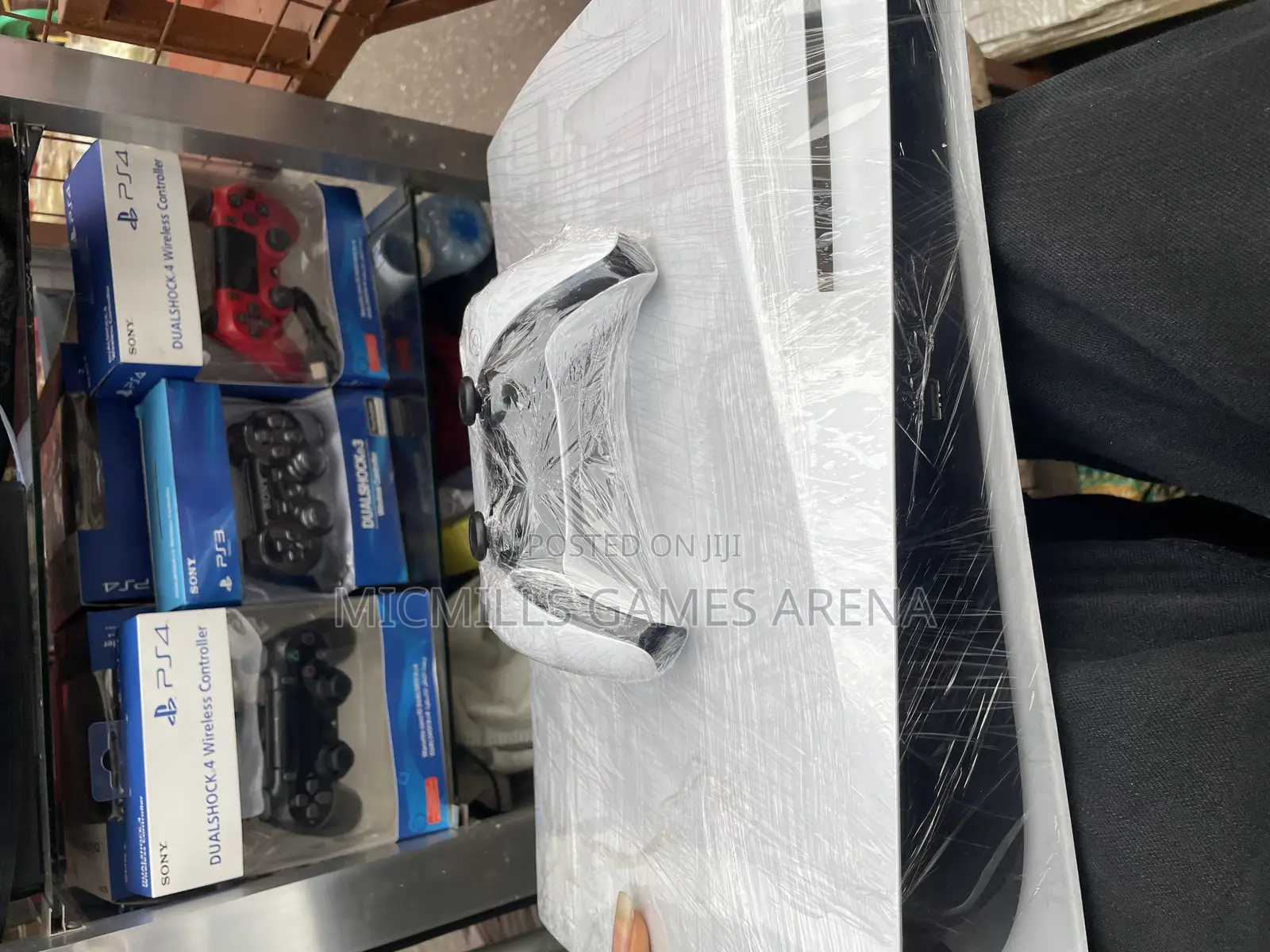 Play Station 5 Standard Disk Edition 5games Installed