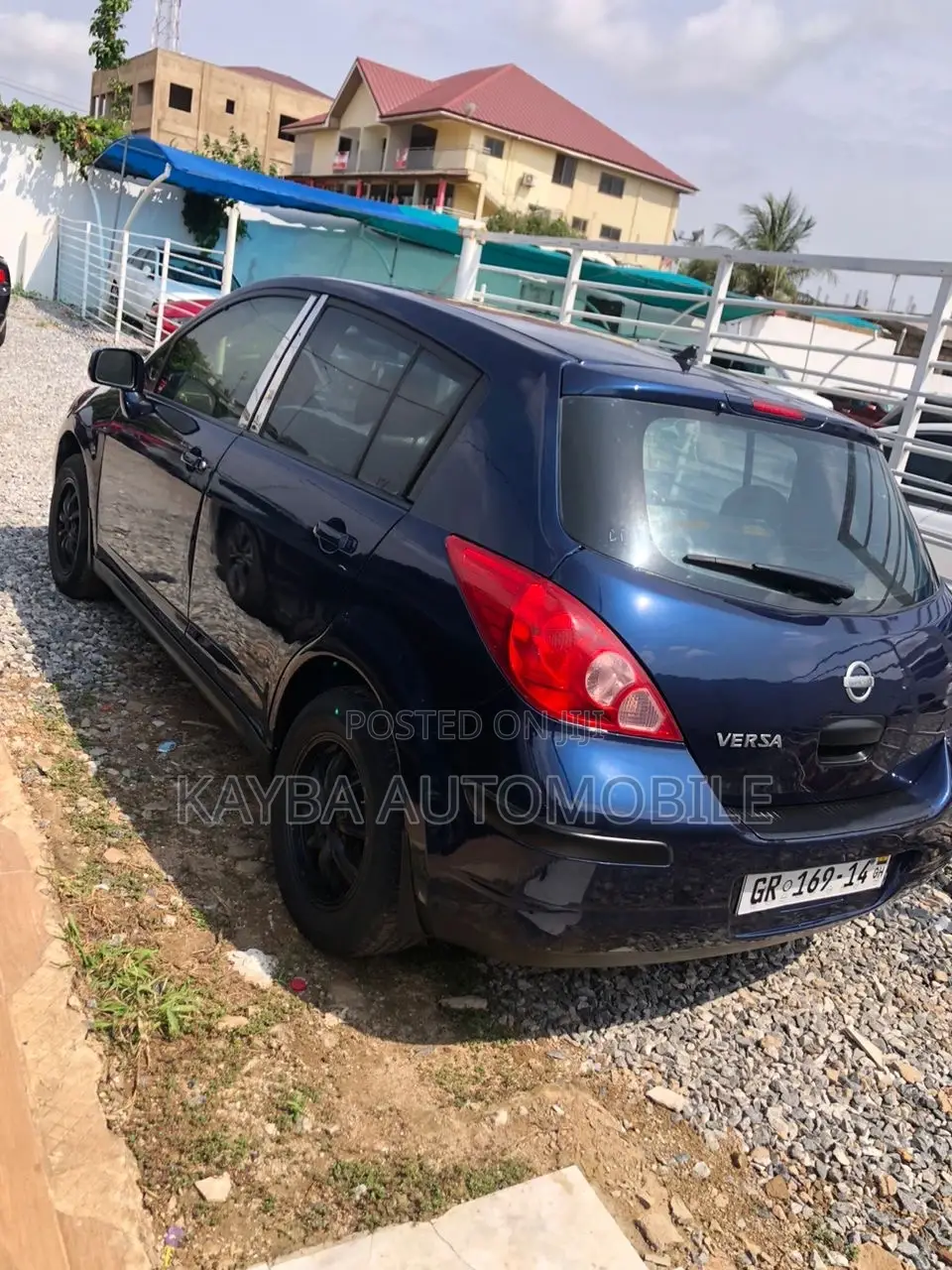 Nissan Versa 2010 Blue