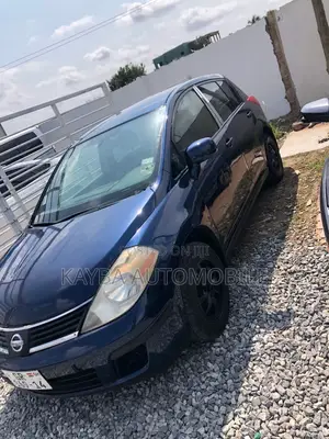 Nissan Versa 2010 Blue