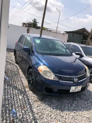 Nissan Versa 2010 Blue