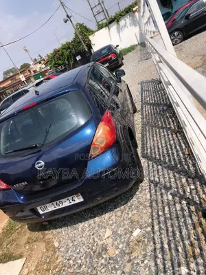 Nissan Versa 2010 Blue