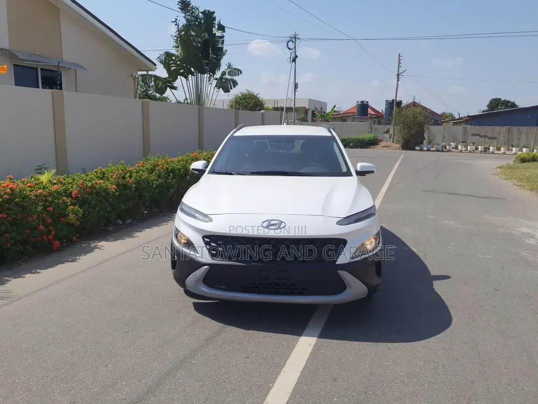Hyundai Kona Limited 2022 White