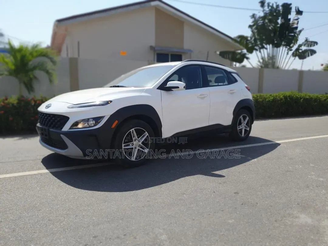 Hyundai Kona Limited 2022 White