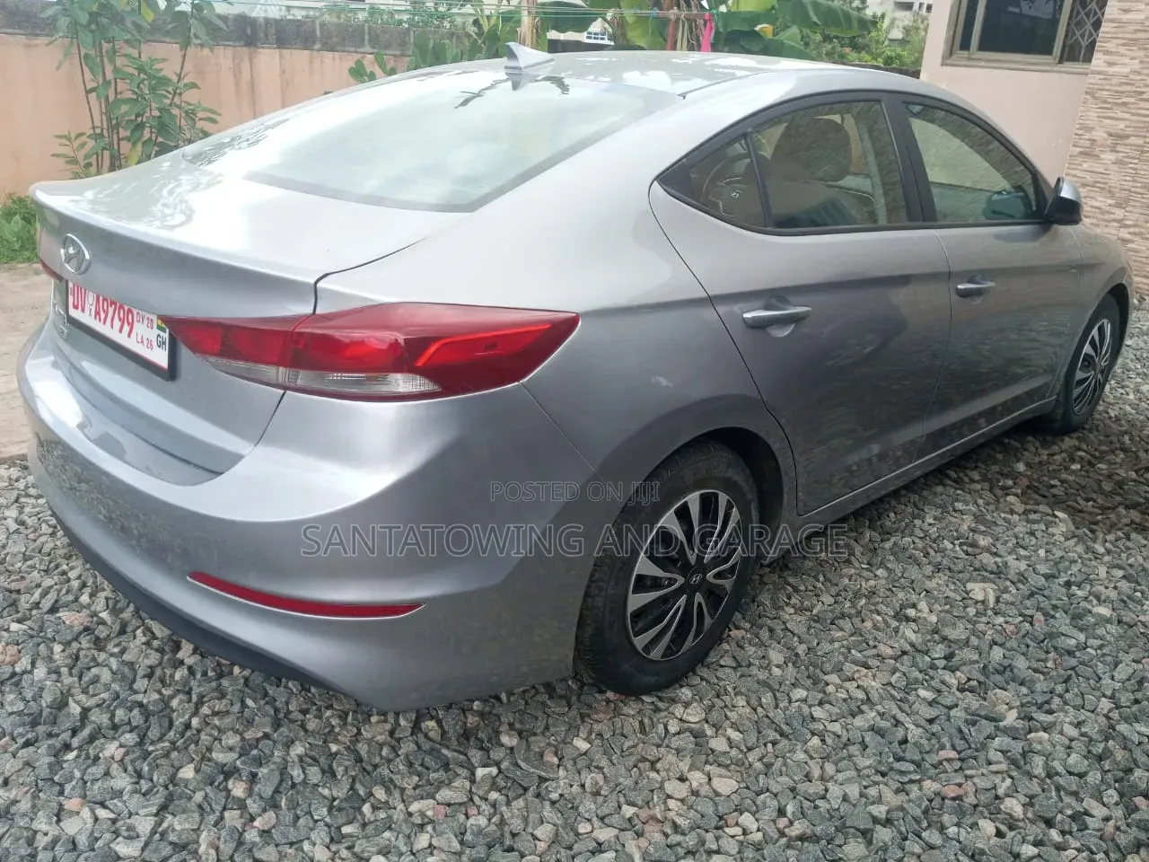 Hyundai Elantra SE Sedan FWD (2.0L 4cyl 6M) 2017 Gray