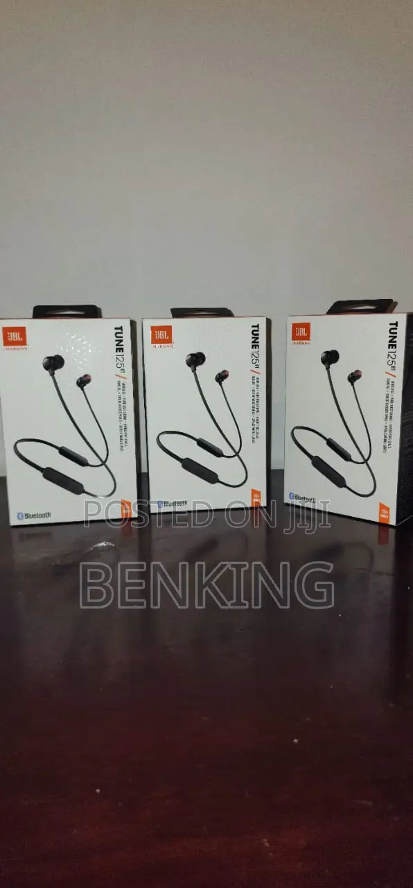 JBL Tune125bt Neckband Earbuds
