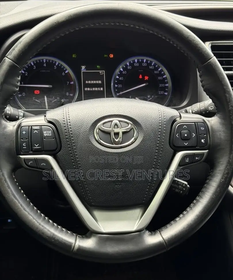 Toyota Highlander XLE 2019 White